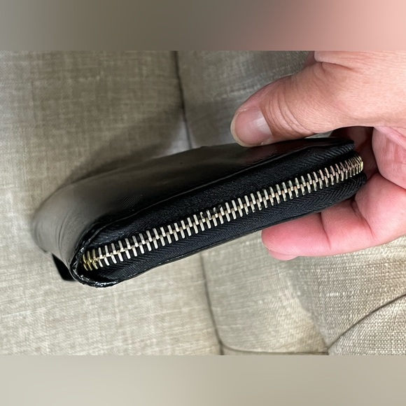 Prada Saffiano Lux Leather Zipper closure Continental Wallet - Picture 8 of 12